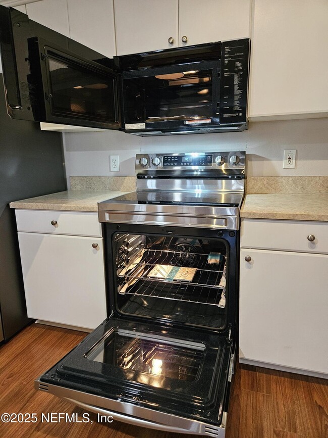 Building Photo - 3591 Kernan Blvd S