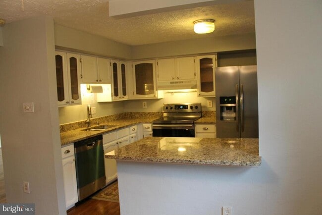 Building Photo - 6821 Montivideo Square Ct