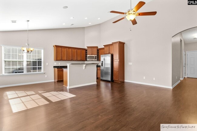 Building Photo - 825 Burnview Ln