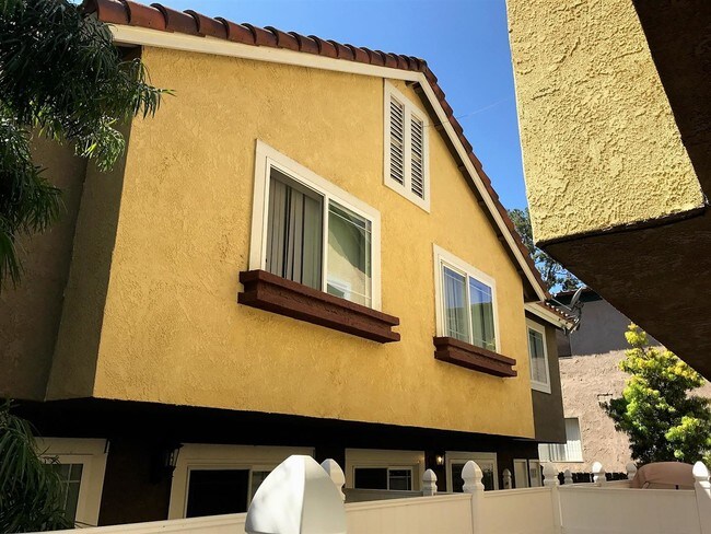 Foto del edificio - 685 W 18th St