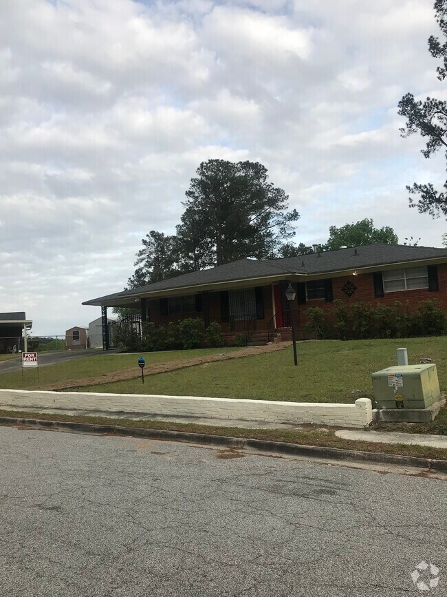 Barton Chapel Hills Apartments for Rent with Hardwood Floors Augusta