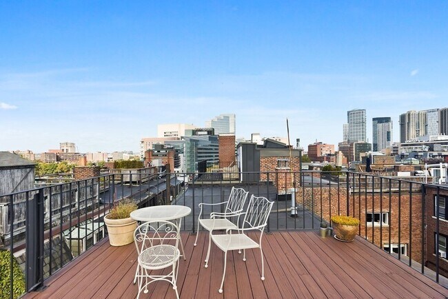 Foto del edificio - 73 Revere St