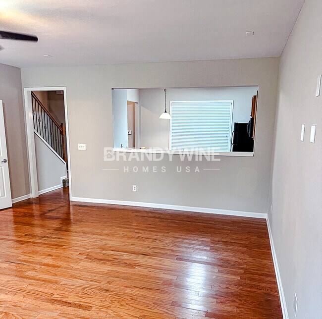 Building Photo - ONE MONTH FREE!!