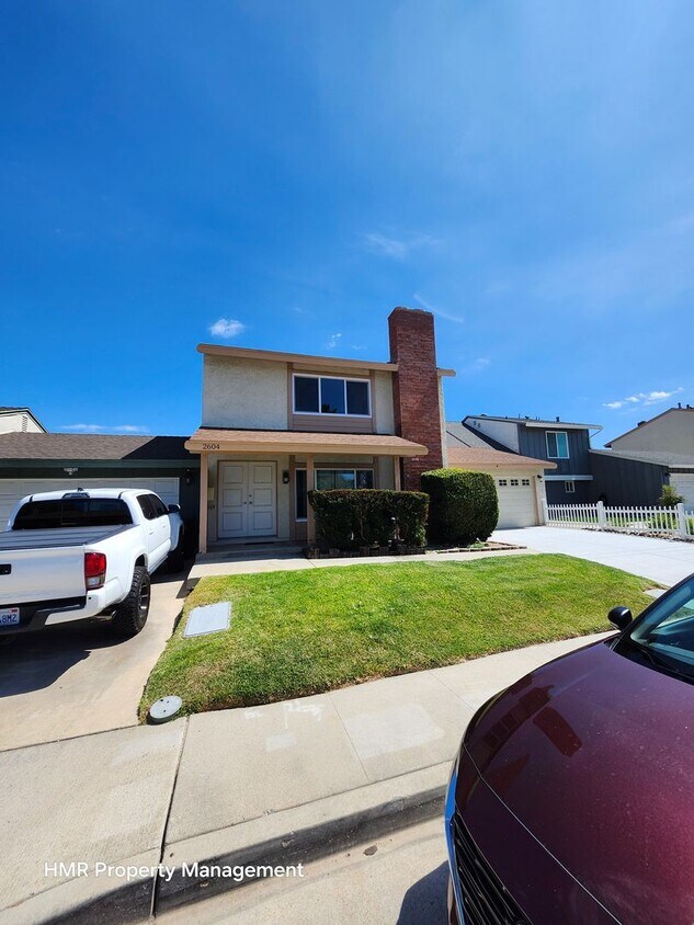 Foto principal - Two story fully remodel home in West Covin...