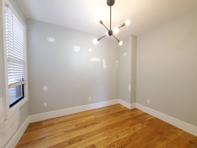 Foto del edificio - 151 Thorne St