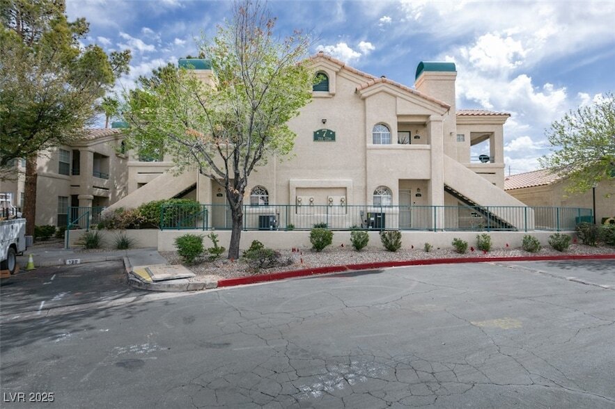 Foto principal - 2251 Wigwam Pkwy