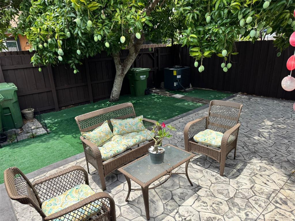 Foto principal - 2310 Plum Ct