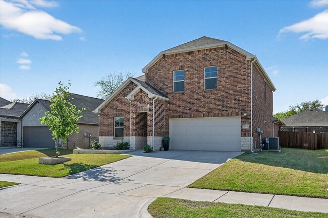 Building Photo - 210 Briarwood Ln