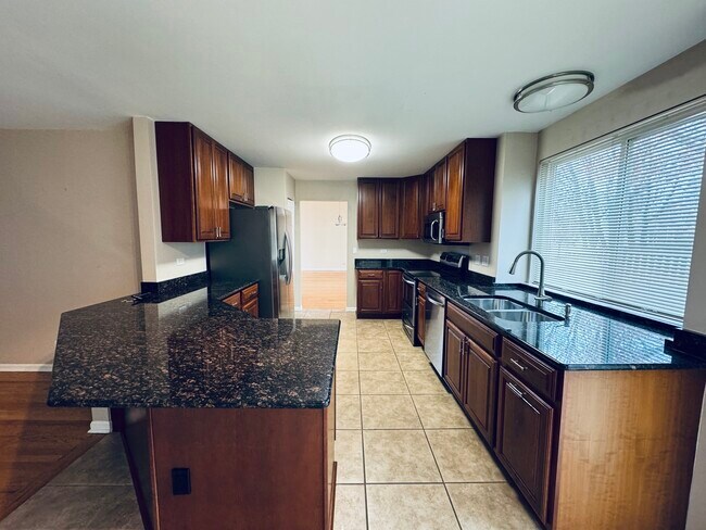 Foto del edificio - 735 Ravinia Dr