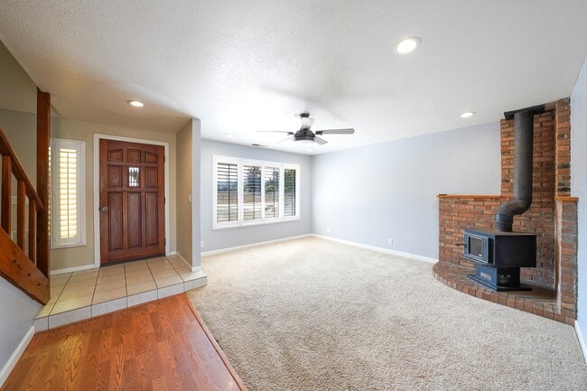 Building Photo - 1465 Barnett Rd