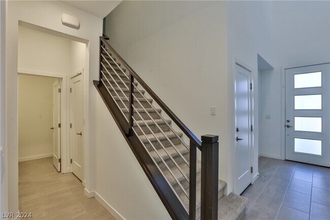 Building Photo - 3213 Centano Ave