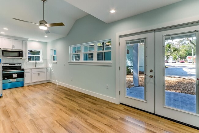 Building Photo - Amelia Island Cottage