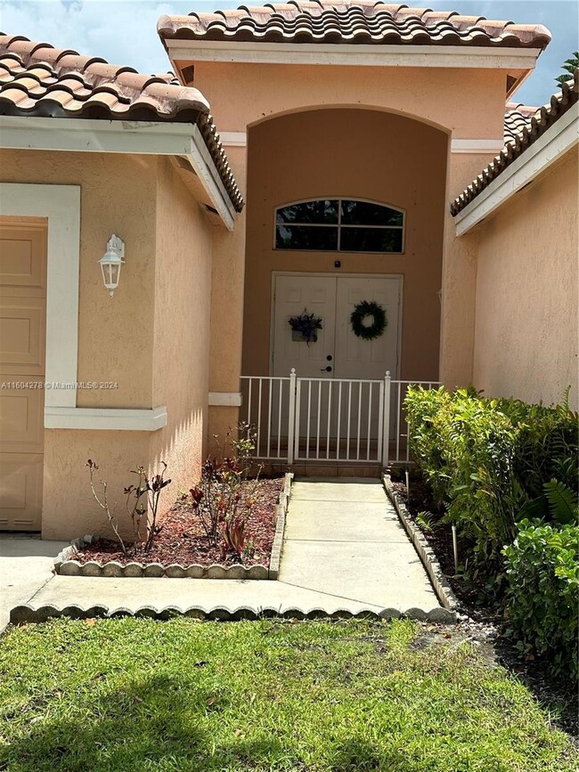 Foto del edificio - 4328 Fox Ridge Dr