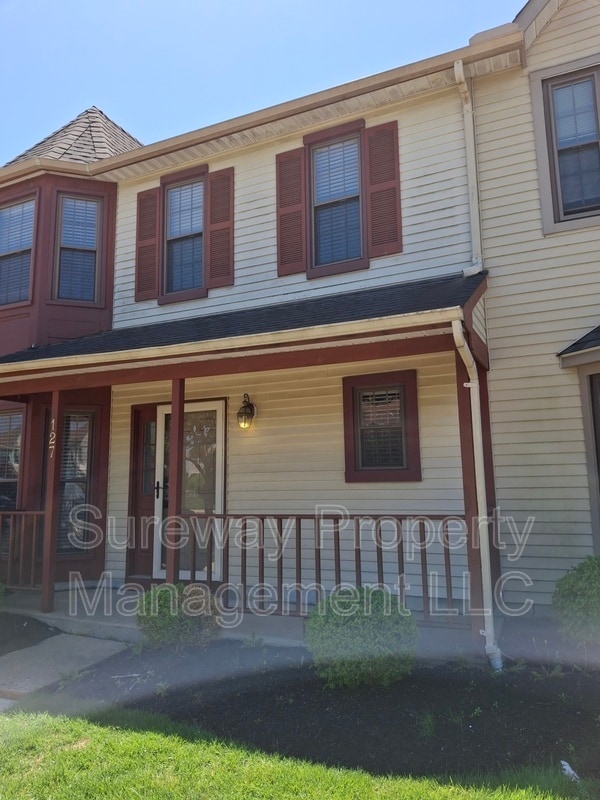 Building Photo - 127 Crown Prince Dr