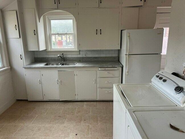 Foto del edificio - 224 E 7th St