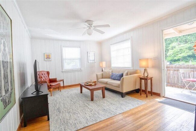 Foto del edificio - 883 Amsterdam Ave NE