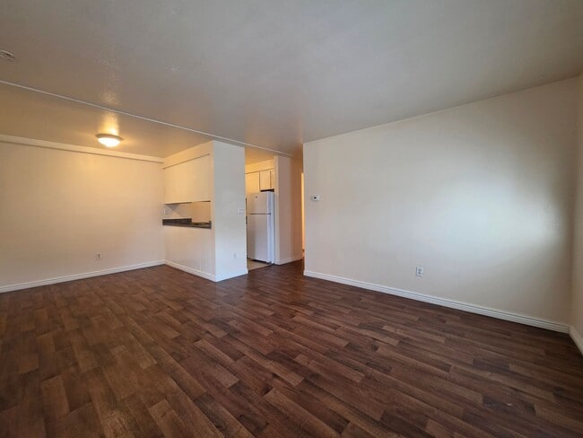Foto del edificio - 4955 Moorhead Ave