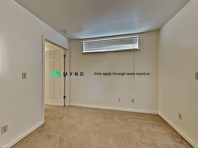 Foto del edificio - 950-954 Berrum Ln