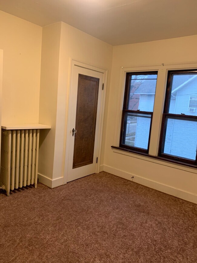 206 S High St, Marion, OH 43302 Townhome Rentals in Marion OH