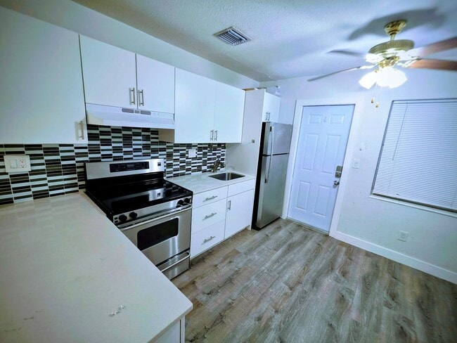 Photo - LC 13:22-24 SW 10th St Apartment