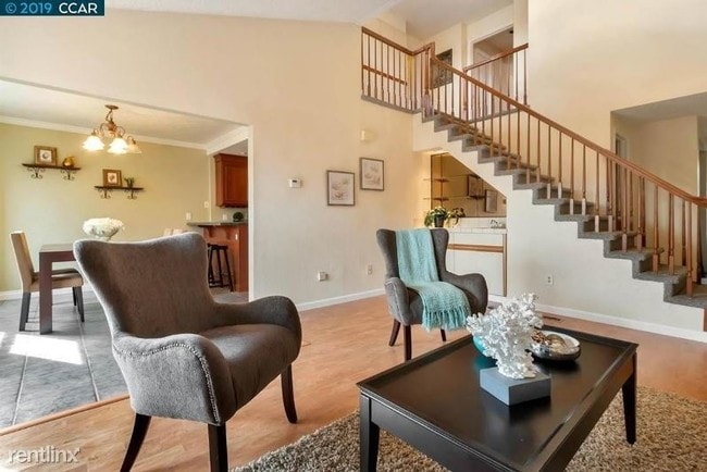 Building Photo - 3 br, 2.5 bath Townhome - 7888 Gate Way