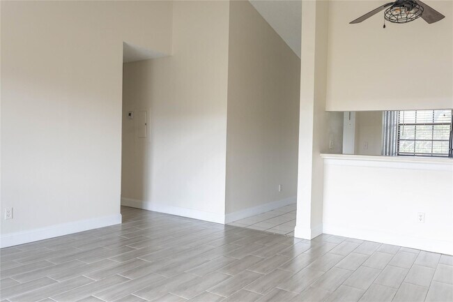 Foto del edificio - 11686 NW 39th St