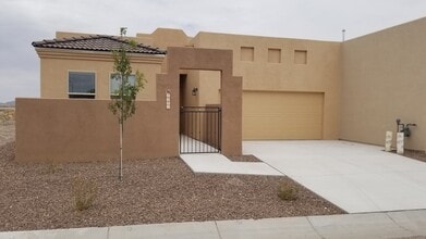 Building Photo - 4071 N Sommerset Ave