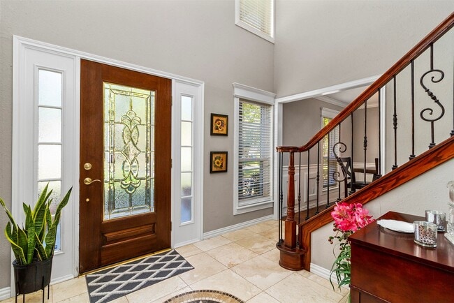 Building Photo - 111 S Village Knoll Cir