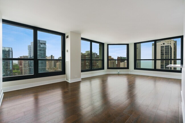 Foto del edificio - 1030 N State St