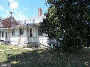 Building Photo - 346 E North St