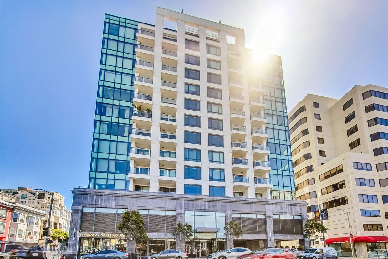 Primary Photo - Spectacular 2 bedroom, 2 bath Condo with V...