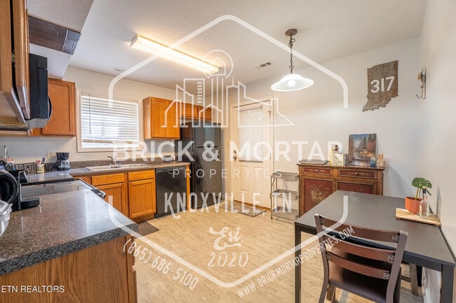 Building Photo - 908 Micro Way