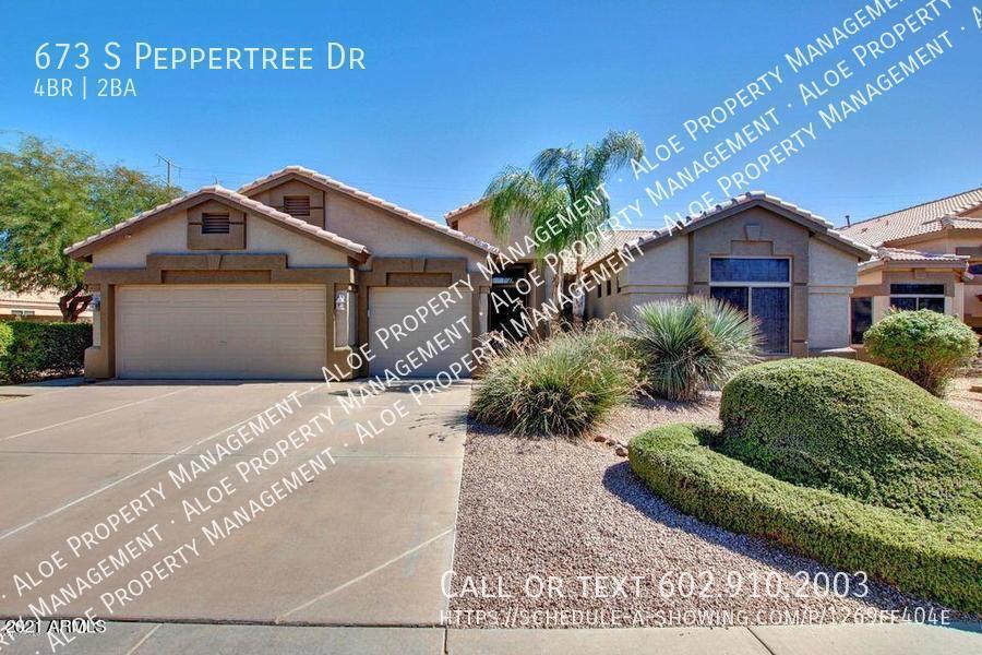 Foto principal - 673 S Peppertree Dr