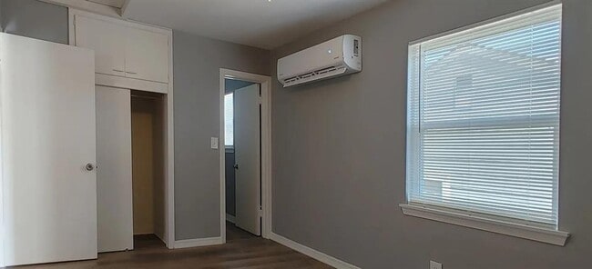 Foto del edificio - 1017 Elm Ave