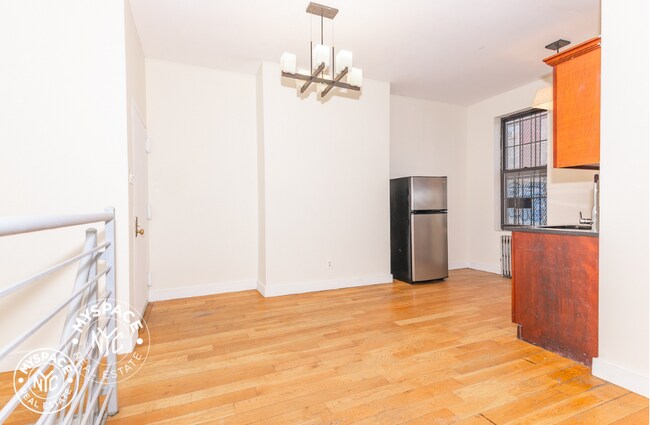 Foto del edificio - 1375 Greene Ave