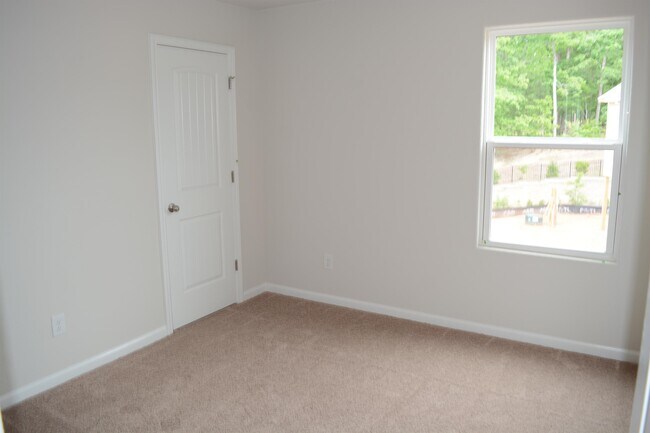 Foto del edificio - 248 Yorktown Ln