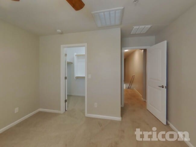 Building Photo - 12575 W Hummingbird Terrace