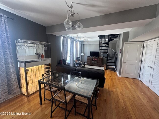 Building Photo - 604 S 3rd St