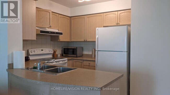 Photo du bâtiment - 5508-5508 Yonge St