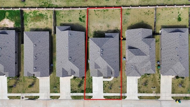 Building Photo - 9834 Laurel Lake Dr