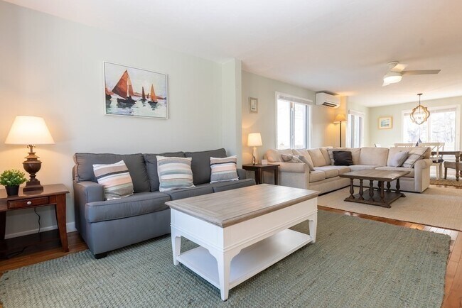 Foto del edificio - 18 Hampson Ave