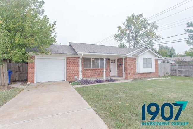 Charming Brick Home with Modern Updates and Large Backyard in Norman! - Charming Brick Home with Modern Updates and Large Backyard in Norman!