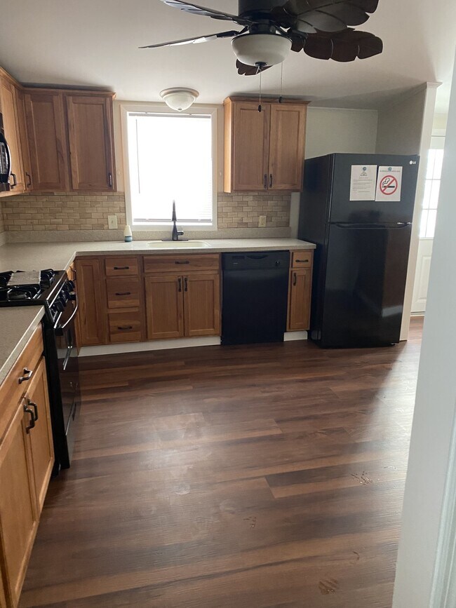 Foto del edificio - 1 Jacob Dr