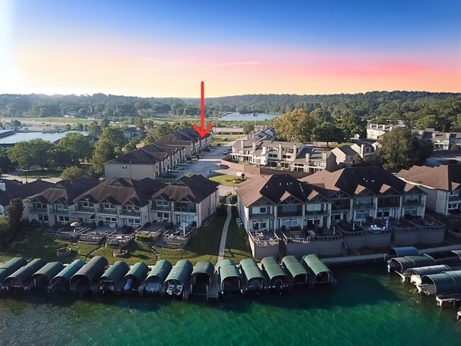 Building Photo - 17570 Hwy 105 W