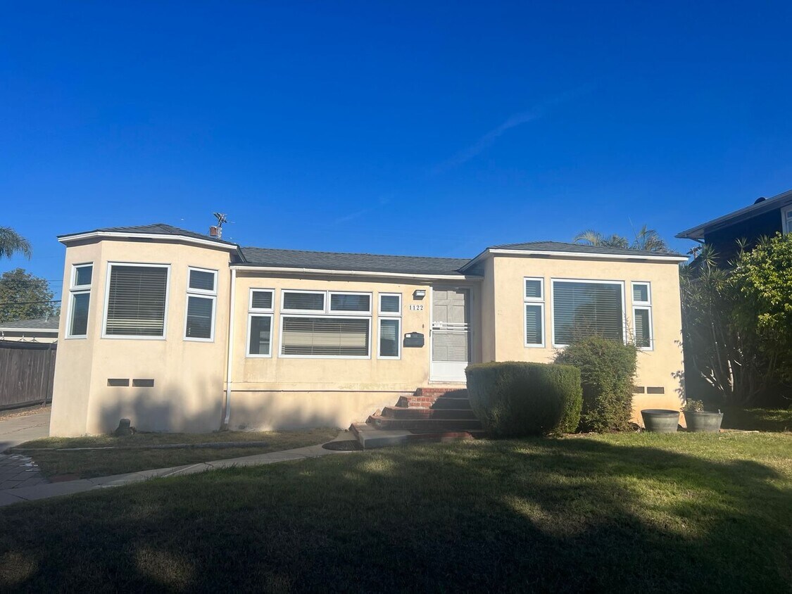 Primary Photo - 2 Bed House in Pacific Beach