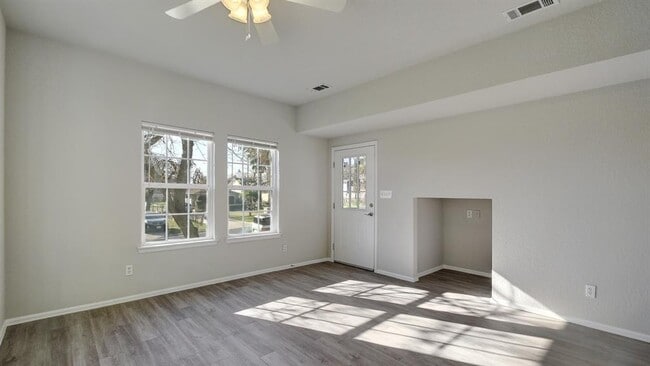 Building Photo - 2206 Pennsylvania Ave