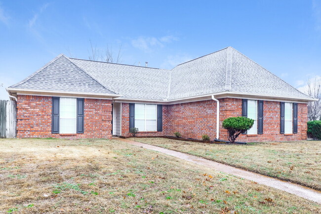 Building Photo - 6612 Millgrove Park Dr