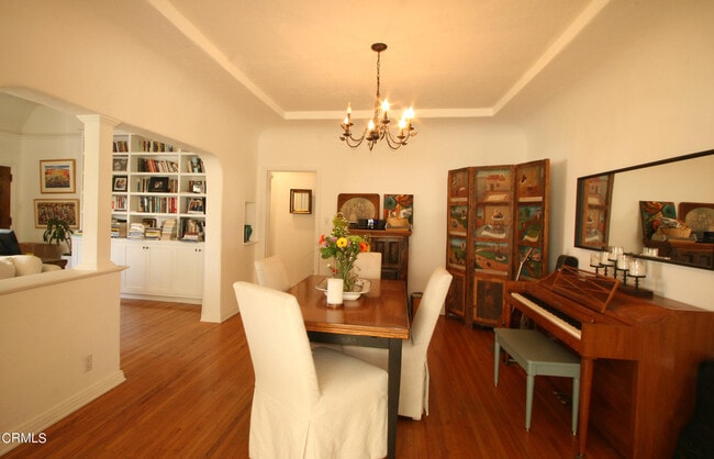 Foto del edificio - 526 Floral Park Terrace