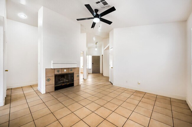Foto del edificio - Move-In Ready 3-Bedroom Home with All Appliances Included!