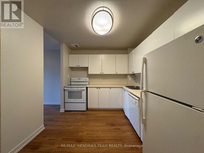 Photo du bâtiment - 128 St Augustine Dr